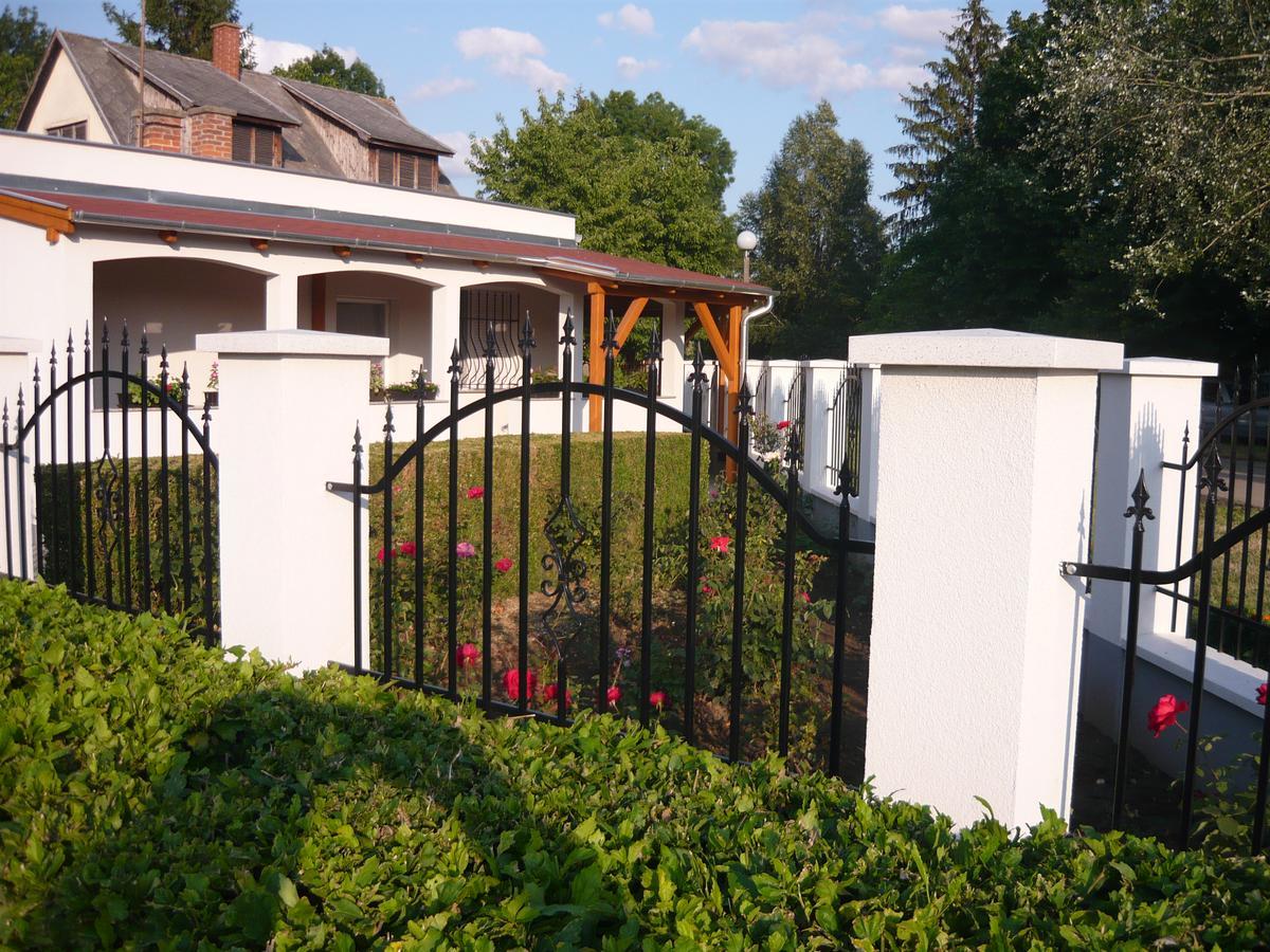 Keresztmama Háza Hajduszoboszlo Exterior foto